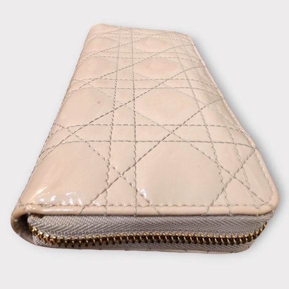 Lady Dior Cannage Large Patent Leather Zip-Around Wallet, lavender - Picture 4 of 16